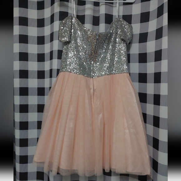 Homecoming formal dress size 15/16 - Picture 5 of 7